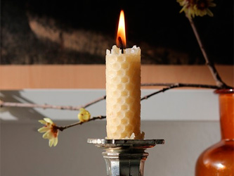 Les bougies en cire d'abeille : origine, fabrication, avantages